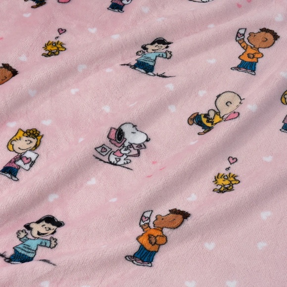 Peanuts VelvetLoft Throw, NWT - Picture 7 of 9